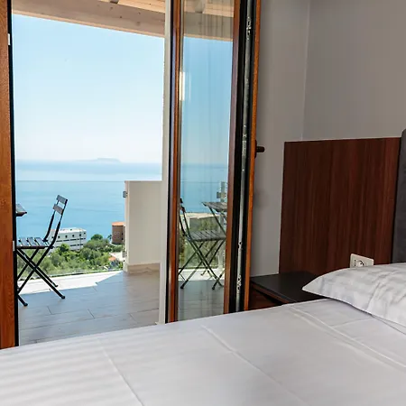Amare Hotel Palasë