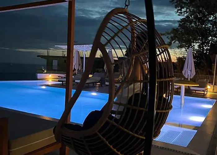 Amare Hotell *