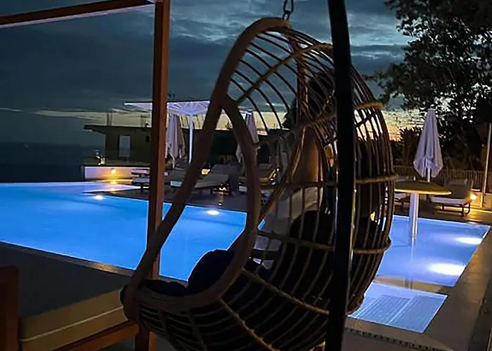 Amare Hotell Palasë