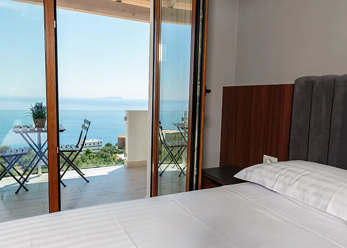 Amare Hotell Palasë